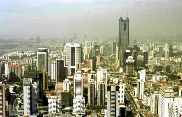 △2000年8月的深圳经济特区修建群