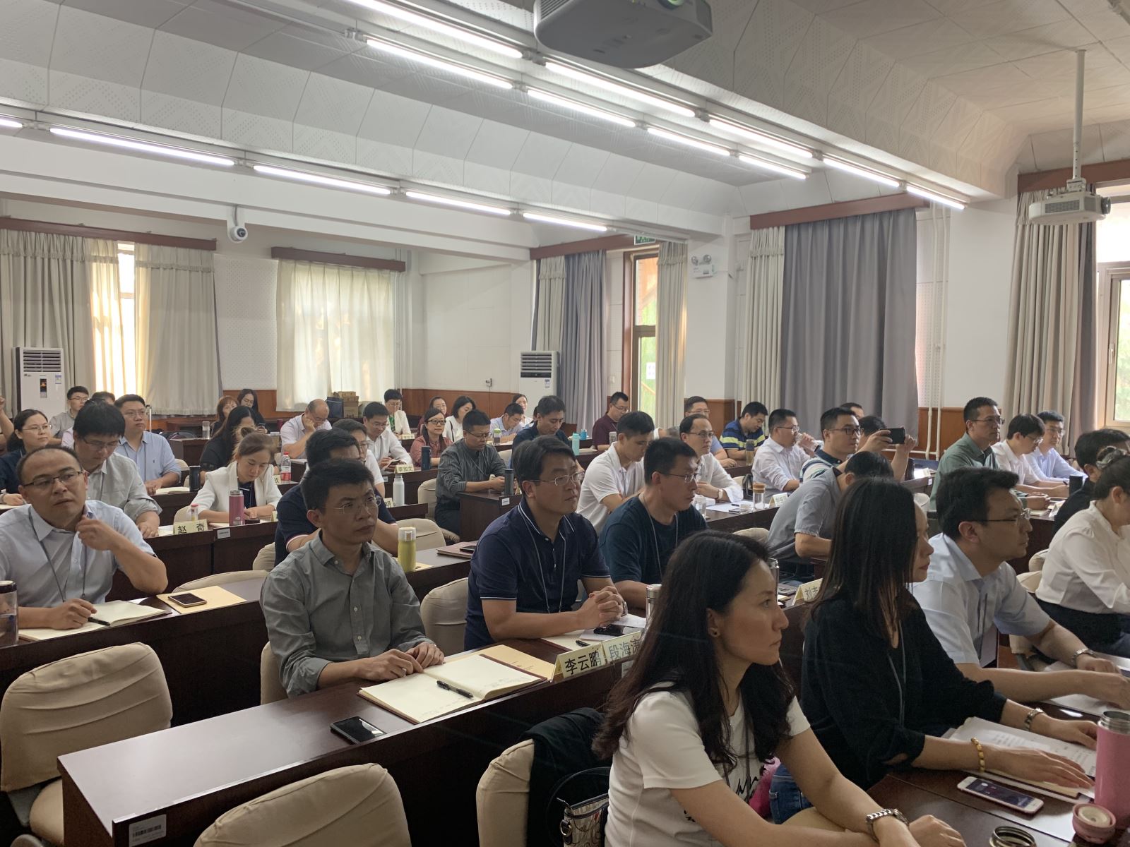 伟德体育 - 综合体育赛事平台|奥体中心相助同伴